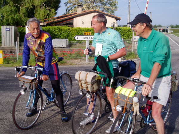 fichier 20030518_100010_hm_bernard_lescude_patrick_drecourt_jean-luc_lebeau-0.jpg