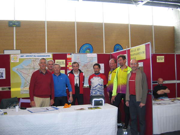 fichier 20050327_120010_paques_en_provence_istres_robert_isoard_paul_fabre_bernard_lescude_bernard_aussillou_francois_rieu_francis_touzeau_alain_charriere-0.jpg