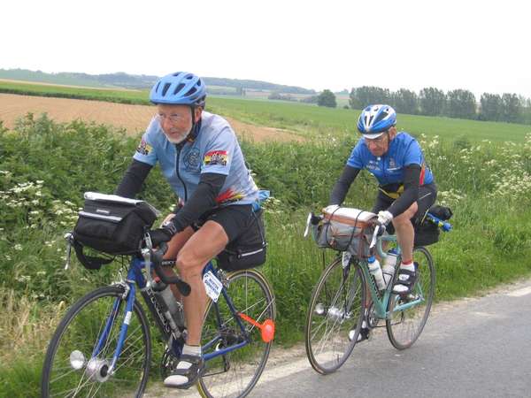 fichier 20050519_180020_md_marcel_lefebvre_christian_fievet-0.jpg