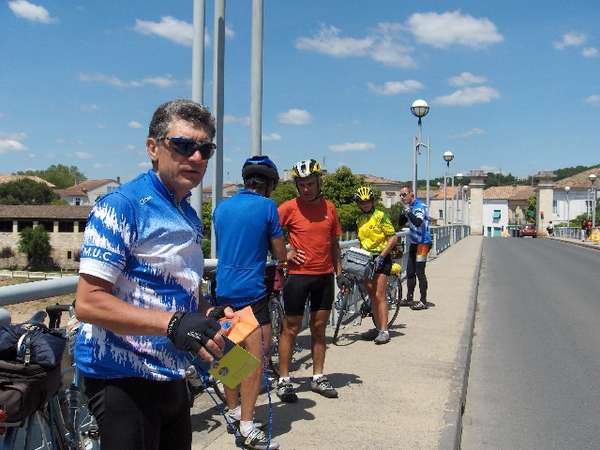 fichier 20050529_160600_sh_jean-pierre_ratabouil_pascal_lometti_michel_medina_martine_medina_lucien_claudepierre_sainte_foy_la_grande-0.jpg