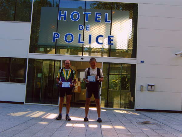 fichier 20050601_120400_bs_jean-louis_oronoz_dominique_man_police-0.jpg