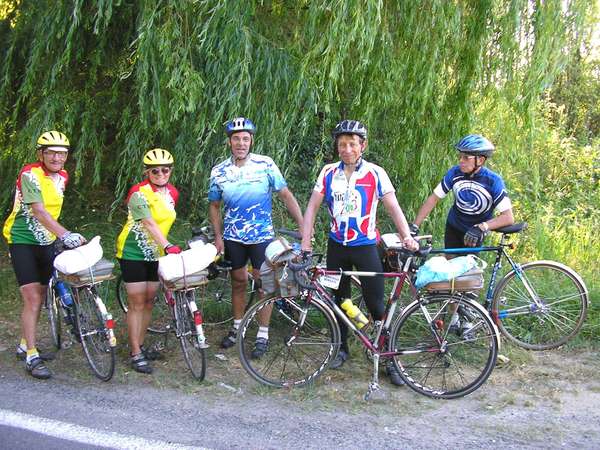 fichier 20050608_101000_dh_jacques_lacroix_annick_lacroix_jean-claude_bobineau_dominique_lacroix_michel_grand-0.jpg