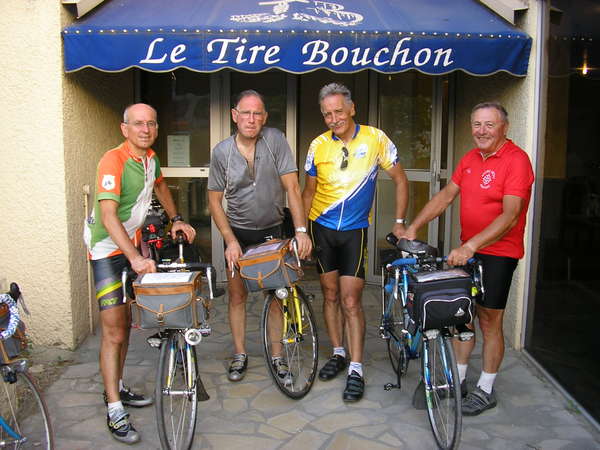 fichier 20050616_130300_hs_bernard_del_socorro_guy_estopina_bernard_lescude_paul_fabre_hotel_langon_le_tire_bouchon-0.jpg