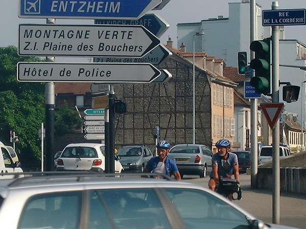 fichier 20050625_140010_ps_marcel_lefebvre_christian_fievet_voitures-0.jpg