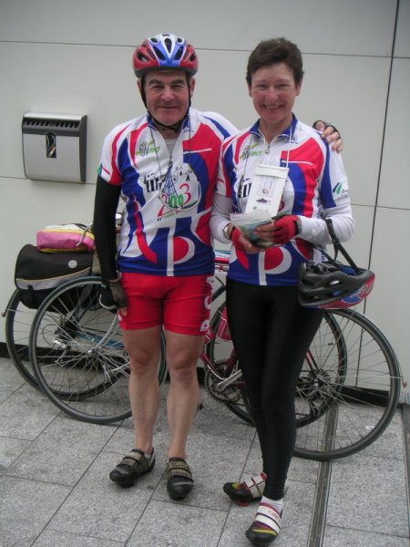 fichier 20060526_1545_bs_jean-claude_chabirand_nicole_chabirand_arrivee_police_as-0.jpg