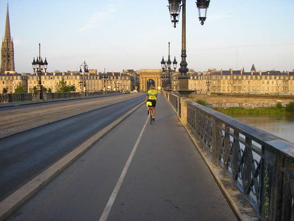 fichier 20060611_0557_dh_gilles_barbieux_pont3piste_bd-0.jpg