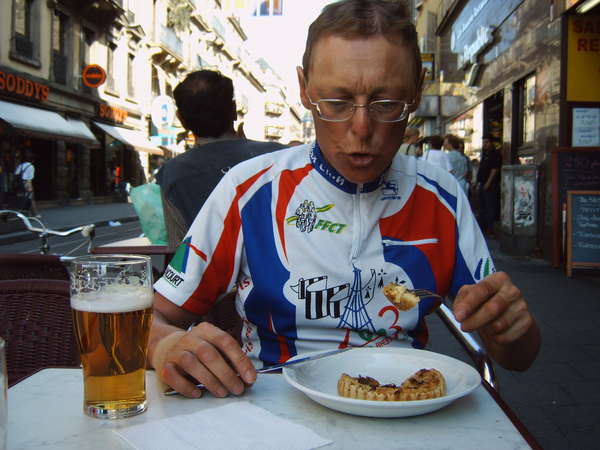 fichier 20060617_1740_sb_guy_leduc_tarte_jh-0.jpg