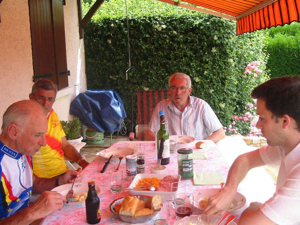 fichier 20060617_1347_christian_fievet_a_table_roger_gaboriau-0.jpg