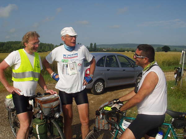 fichier 20060627_093357_dm_jacky_dekens_daniel_lemoine_william_coulevra_plaine_beaune_bf-0.jpg