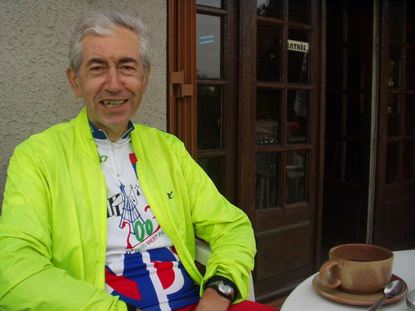 fichier 20060809_083403_dm_andre_vaneeckhout_petit_dejeuner-0.jpg