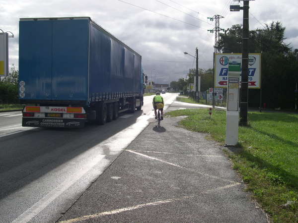 fichier 20061003_102717_hm_gilles_layes_photo4_depart_camion-0.jpg