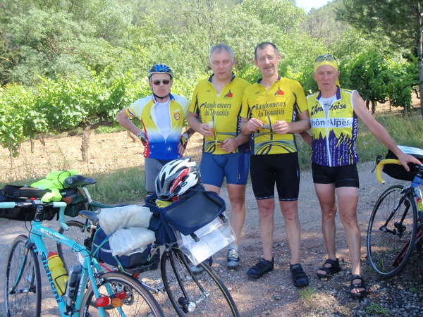 fichier 20080618_162524_mh_equipe_douai02_jacques_delecolle_antoine_guerard_victor_sion_bertrand_regnier_jd-0.jpg