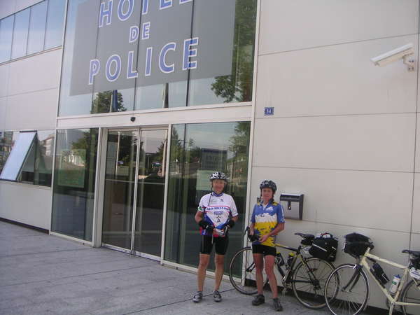 fichier 20080813_112902_bs_huguette_duteil_veronique_martin_police14_as-0.jpg