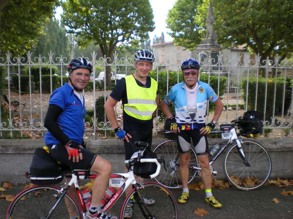fichier 20080903_110121_hm_equipe_touraine_francis_paumier_gerard_gauthier_jean-claude_bellamy01_bl-0.jpg