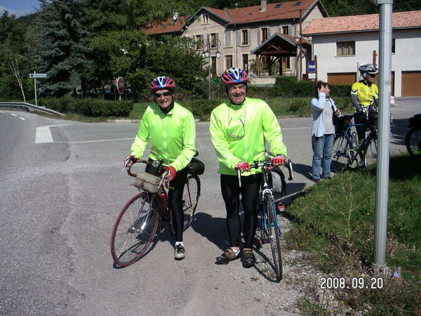 fichier 20080920_115950_dm_equipe_nicole_chabirand_jean-claude_chabirand_edith_treguer_jean-philippe_battu_st_julien04_ri-0.jpg