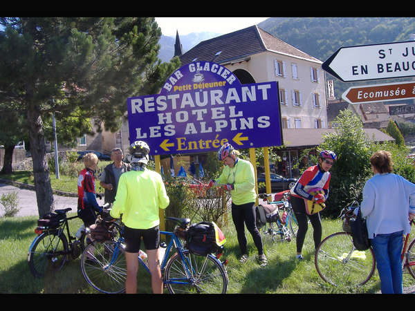 fichier 20080920_141029_dm_isabelle_carrier_robert_isoard_nicole_jean-philippe_battu_chabirand_nicole_chabirand_edith_treguer_st_julien03_resized_ri-0.jpg