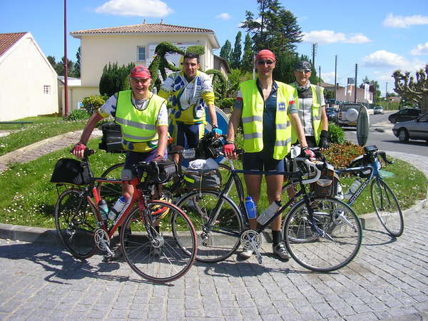 fichier 20090502_150843_dh_equipe_frederic_maerten_philippe_carpentier_laurent_mercier_claude_enzer01_bd-0.jpg