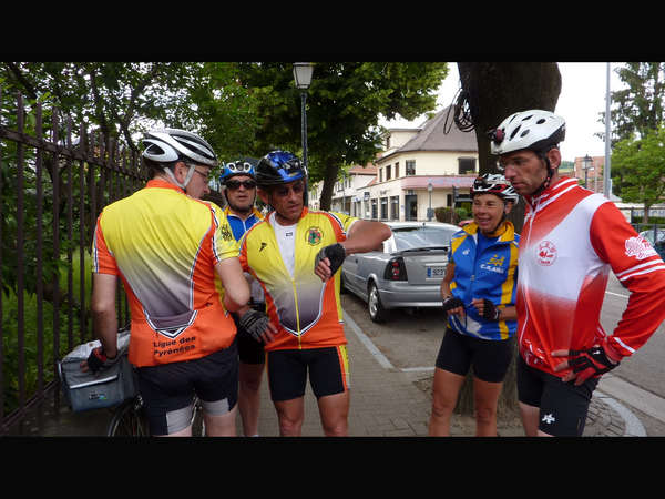 fichier 20090527_163953_bs_bernard_aussillou_jacques_mandile_jacques_aylies_nicole_massol_bernard_gely11_resized_jh-0.jpg