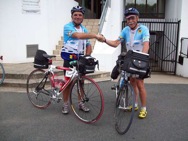 fichier 20090804_181431_sh_pascal_vignolles_jean-marie_souyris_rencontre_francis_paulmier_jean-claude_bellamy-0.jpg