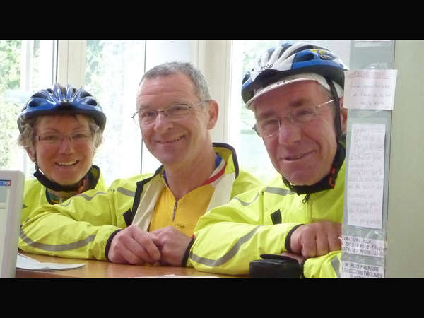 fichier 20100615_135107_hs_tandem_ghislaine_devulder_roger_devulder_pierre_dorne41_resized_jh-0.jpg