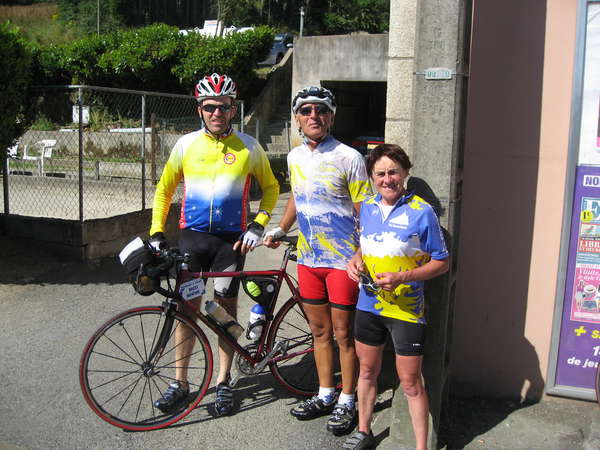 fichier 20100704_100730_bm_jean_morin_lucien_vasselon_huguette_duteil10_jo-0.jpg