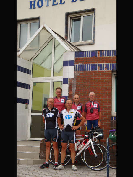 fichier 20100720_190415_pd_andre_dubart_christian_theron_marc_vintevogel_marc_vintevogel_pierre_wlomainck_jerome_baclet11_resized_ja-0.jpg