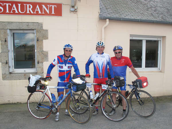 fichier 20110627_111835_pb_guy_bouillot_jean-pierre_ropert_vivian_mignot21_rg-0.jpg