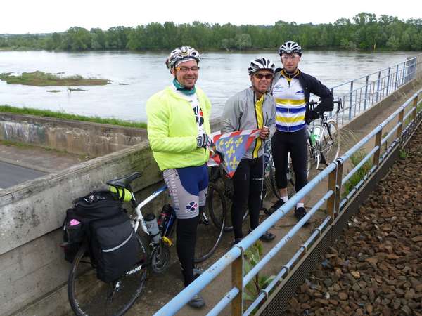 fichier 20120516_074156_dh_francois_cromelynch_thierry_maurickx_aurelien_mesguich03_cr-0.jpg