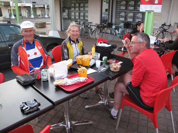 fichier 20120527_205318_bp_roger_maillard_brigitte_legrand_laurent_jubin12_sq-0.jpg