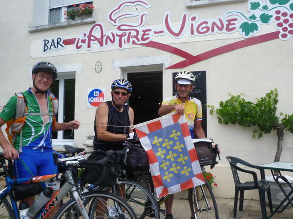 fichier 20180608_130106_bm_etienne_lecomte_dominique_bourgeteau_francis_esnault12_cr-0.jpg